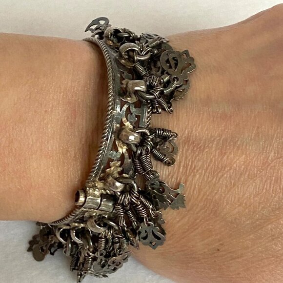 VTG Sterling Silver 925 XXS Cha Cha Hinged Pin Closure Round Bangle Bracelet - Picture 2 of 16